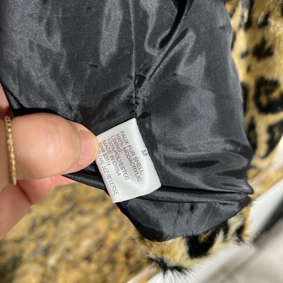 Halcyon faux fur coat size M🖤🖤🖤 - Picture 10 of 12